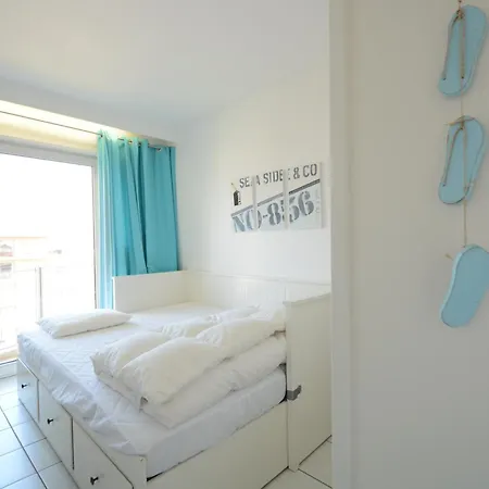 Apartamento Europan B Leopold I Esplanade 1 - Zeezicht 6 Personen De Panne