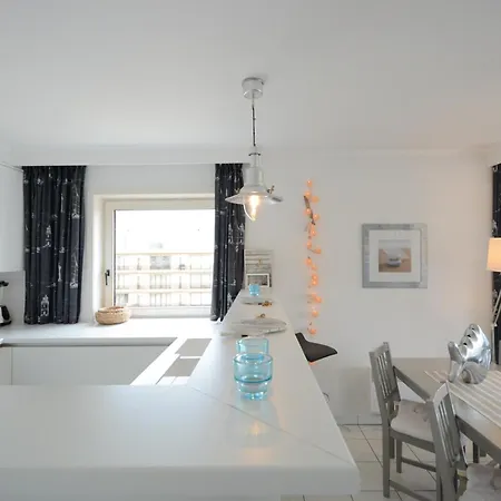 Apartamento Europan B Leopold I Esplanade 1 - Zeezicht 6 Personen De Panne