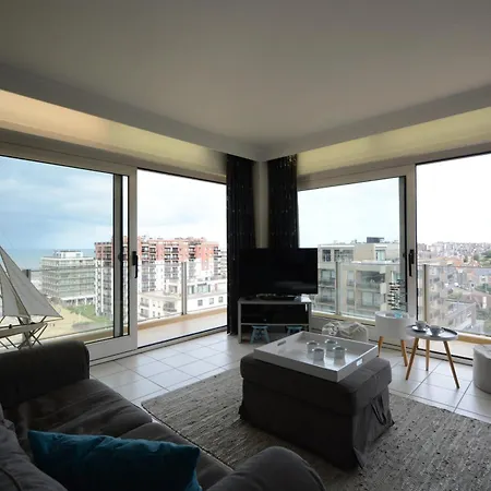 Europan B Leopold I Esplanade 1 - Zeezicht 6 Personen De Panne