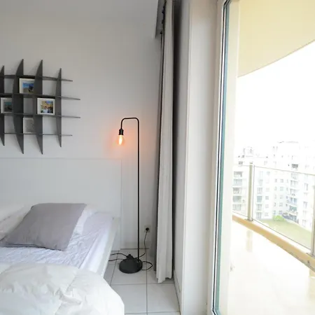 Apartamento Europan B Leopold I Esplanade 1 - Zeezicht 6 Personen De Panne